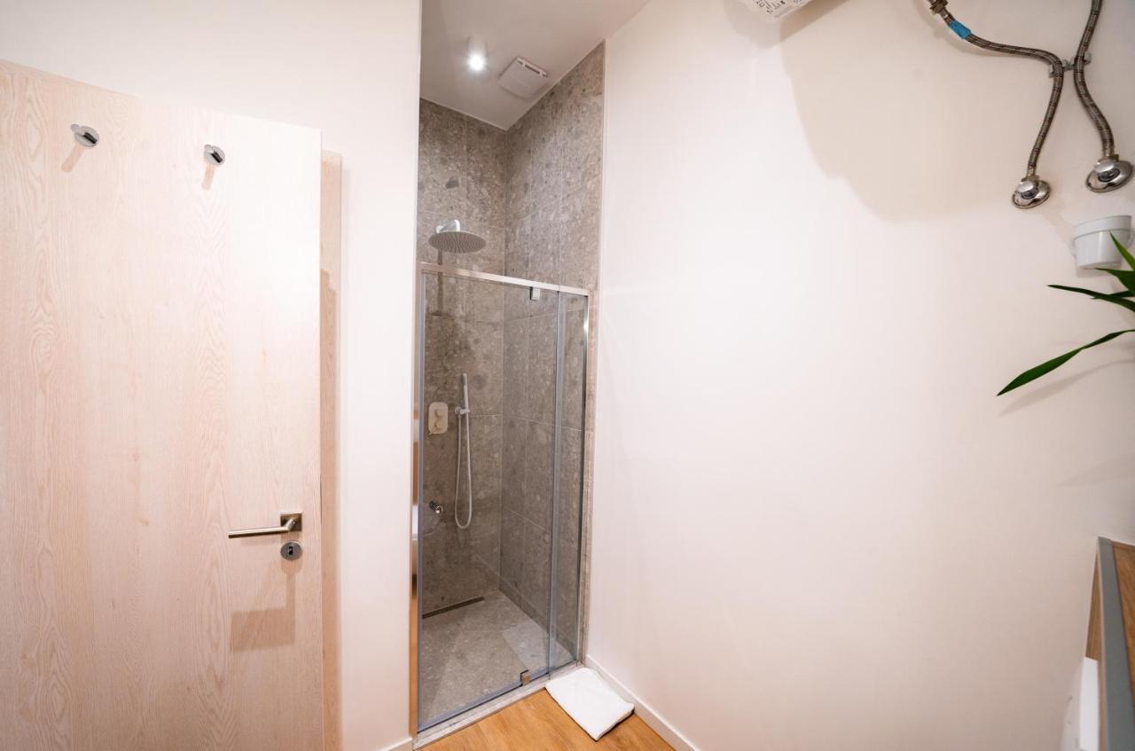 Coente Apartments Kiraly 28 Budapest Luaran gambar