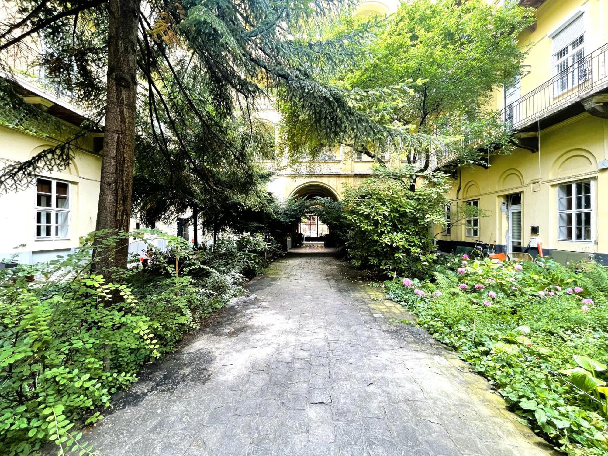 Coente Apartments Kiraly 28 Budapest Luaran gambar